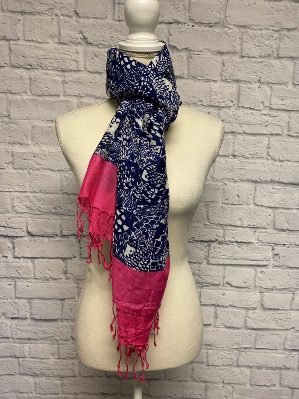 Lilly Pulitzer vibrant lilly